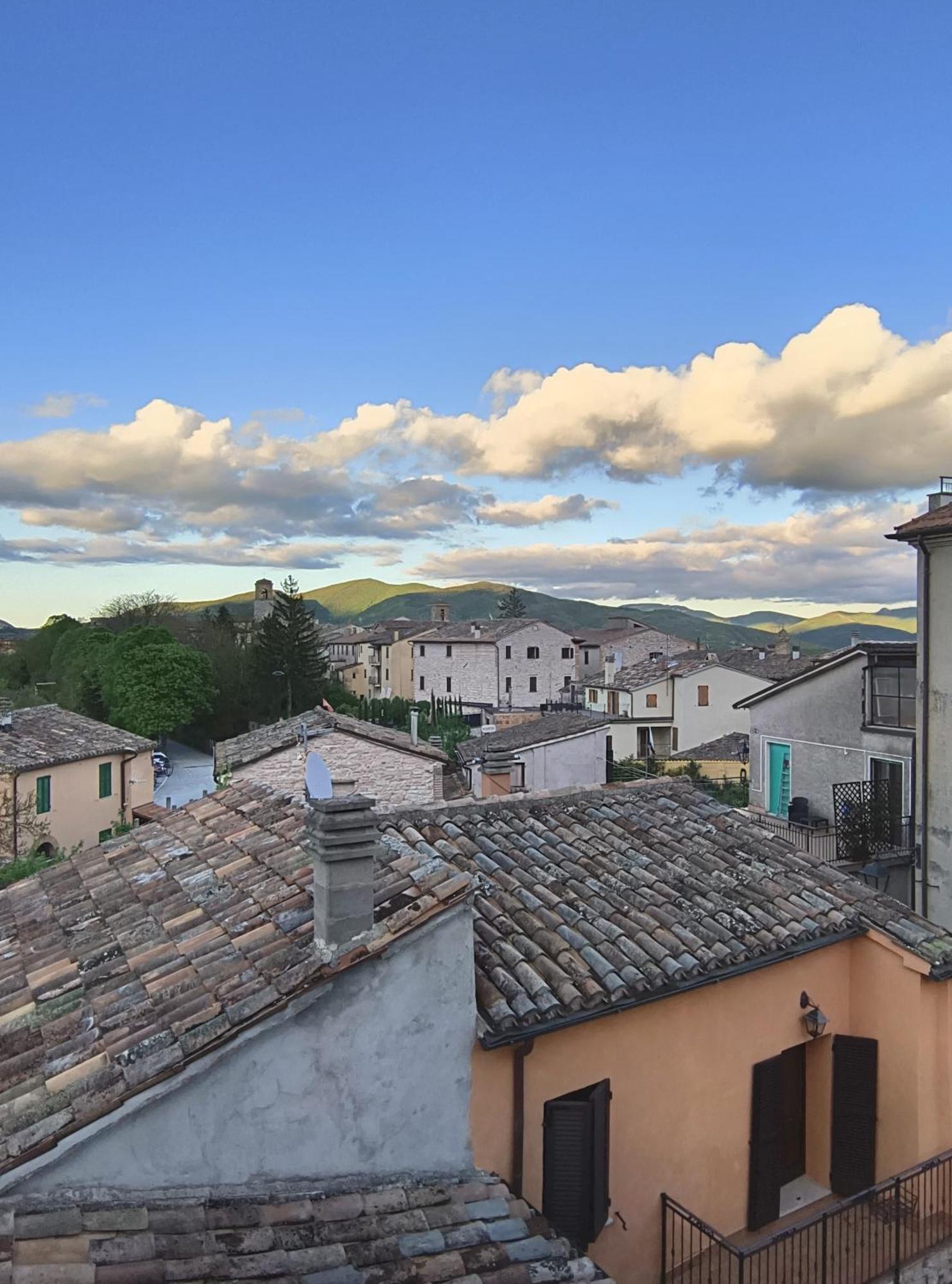Degli Alessandri House Sassoferrato Bagian luar foto