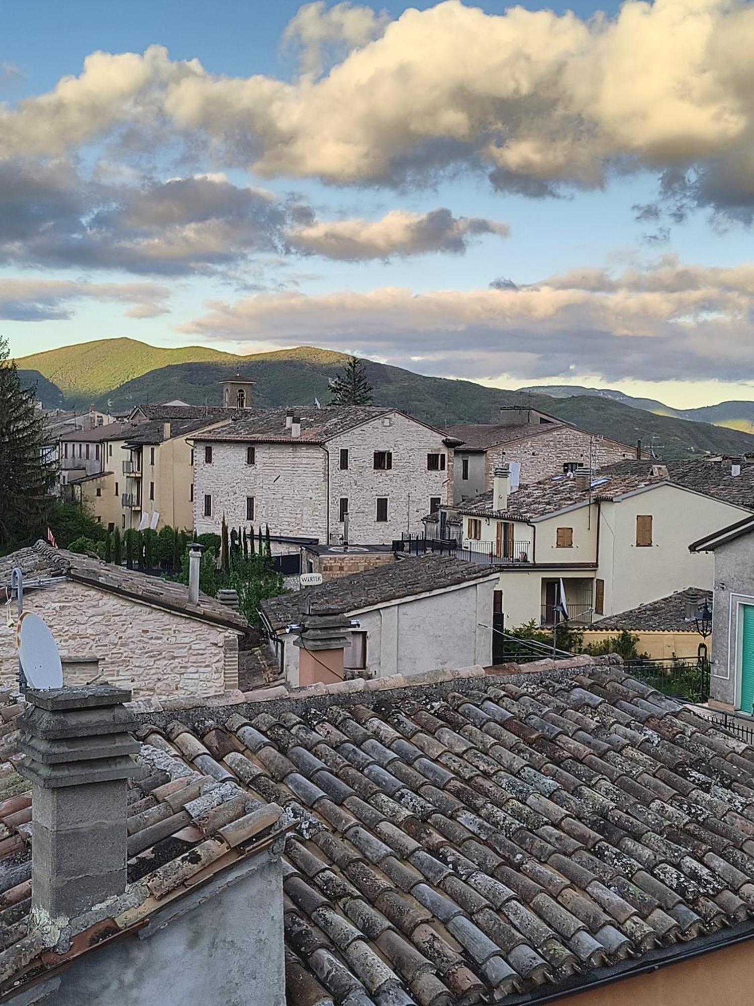Degli Alessandri House Sassoferrato Bagian luar foto