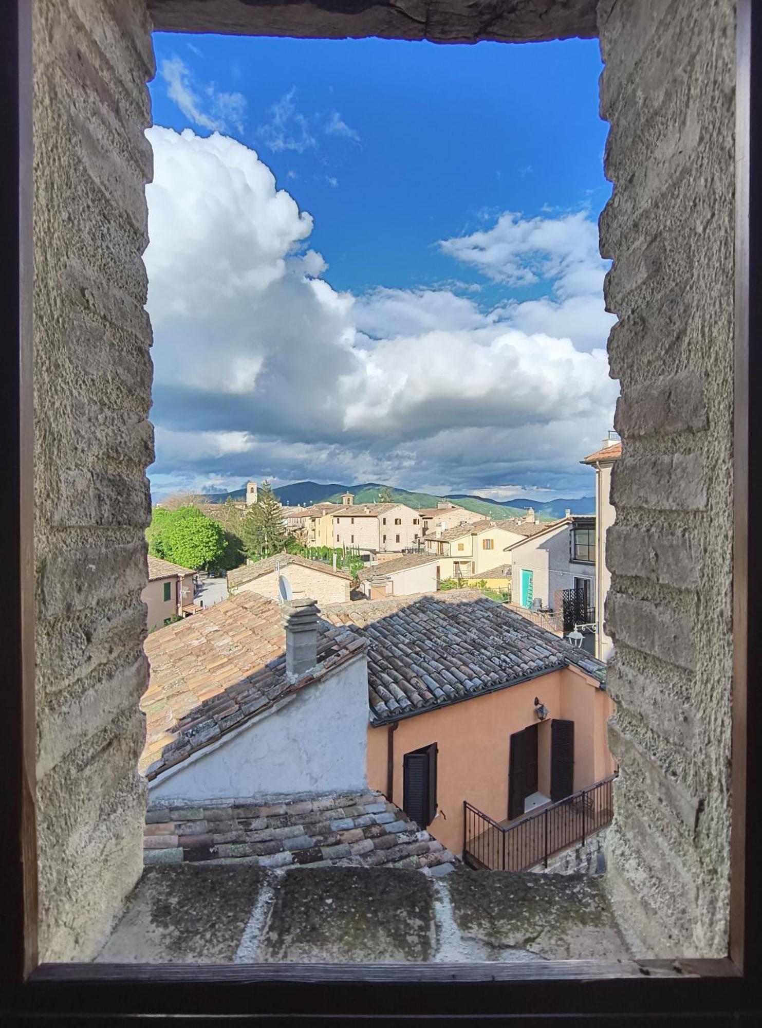 Degli Alessandri House Sassoferrato Bagian luar foto